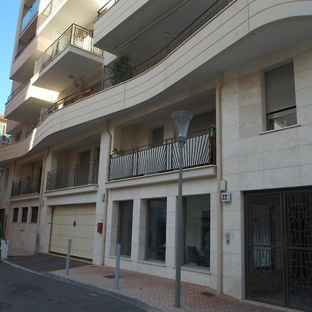 Charmant 2P Moderne Avec Terrasse, Parking Prive, En Plein Centre De Menton, A 2 Pas De La Mer - Fr-1-196-200 Zewnętrze zdjęcie