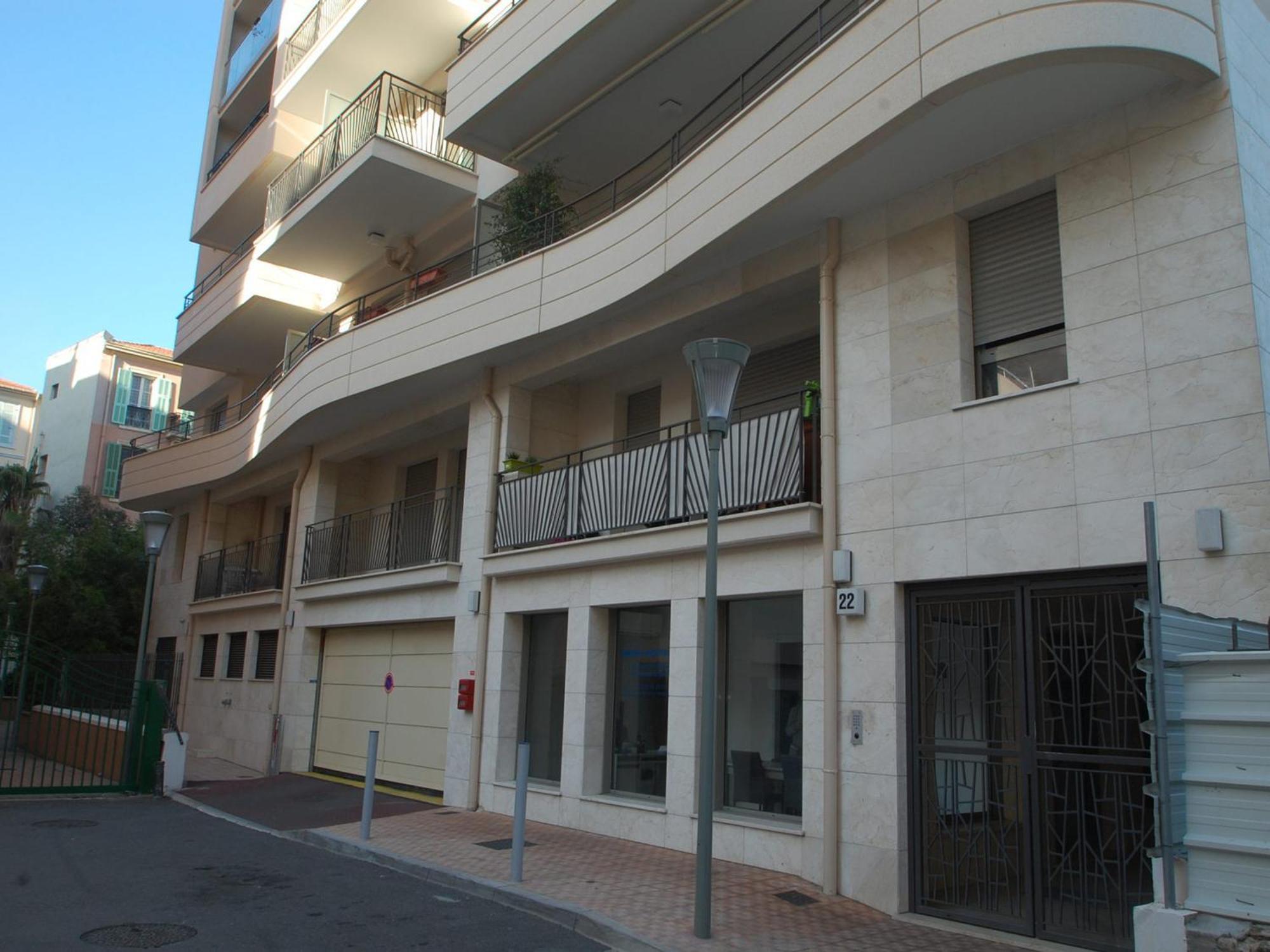 Charmant 2P Moderne Avec Terrasse, Parking Prive, En Plein Centre De Menton, A 2 Pas De La Mer - Fr-1-196-200 Zewnętrze zdjęcie
